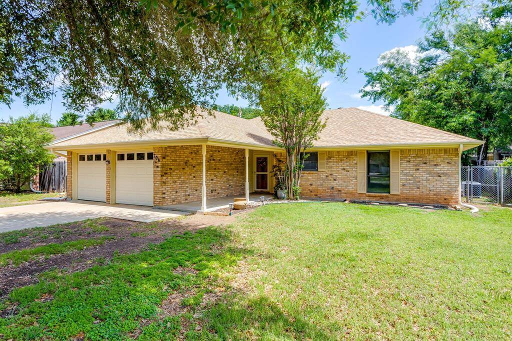 706 Holly Hill Road, Mineral Wells, TX 76067