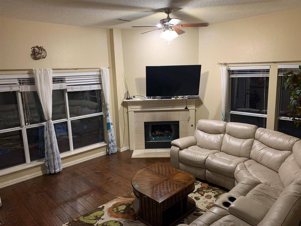 706 Cheshire Drive, Coppell, TX 75019