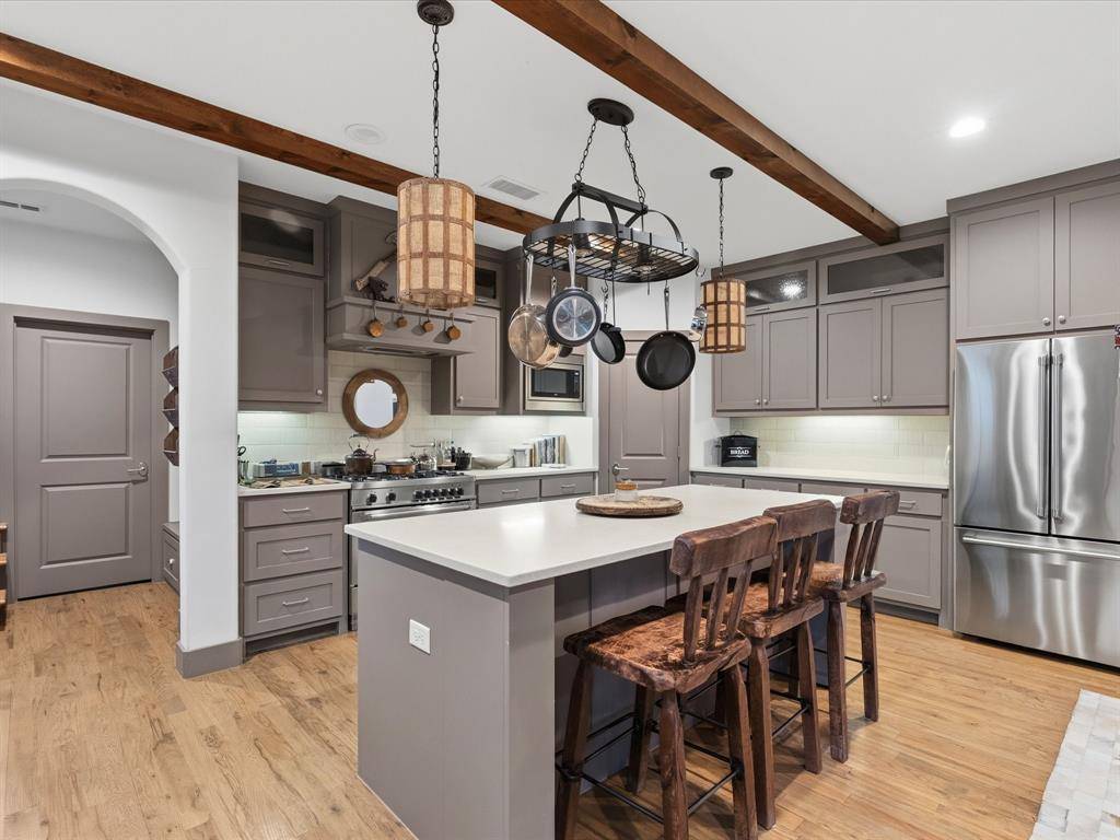 2965 Eric Lane, Farmers Branch, TX 75234