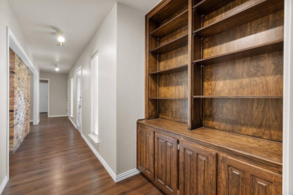 4103 Three Oaks Drive, Arlington, TX 76016