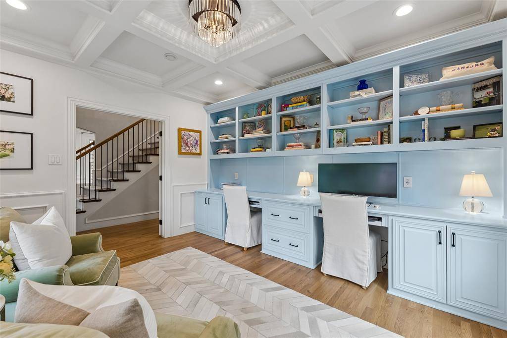 6151 Palo Pinto Avenue, Dallas, TX 75214