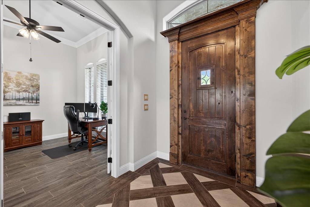 455 Christian Way, Azle, TX 76020