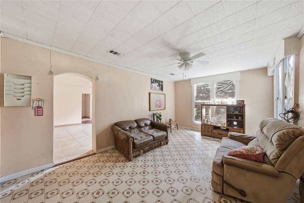 304 BRAZOS, Groesbeck, TX 76642