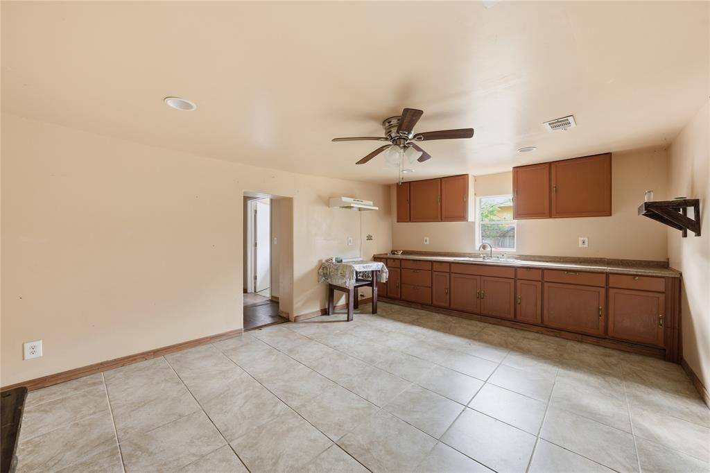 304 BRAZOS, Groesbeck, TX 76642