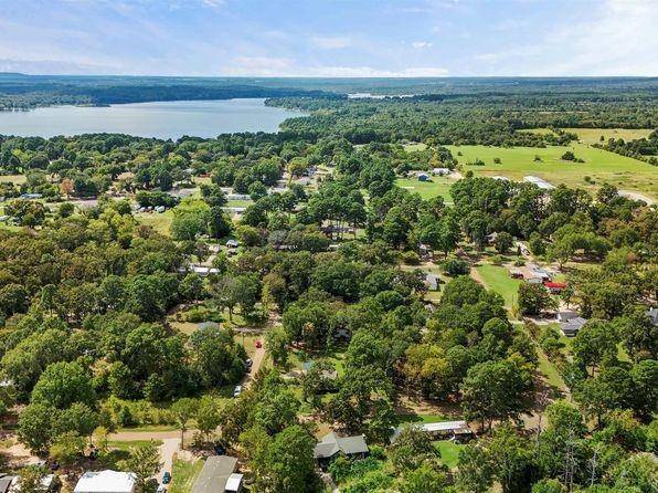 2518 Lovely Drive, Chandler, TX 75758