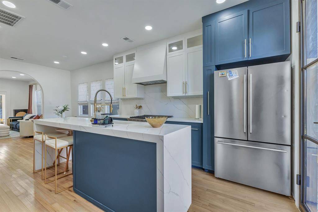 302 S Saint Mary Avenue, Dallas, TX 75214