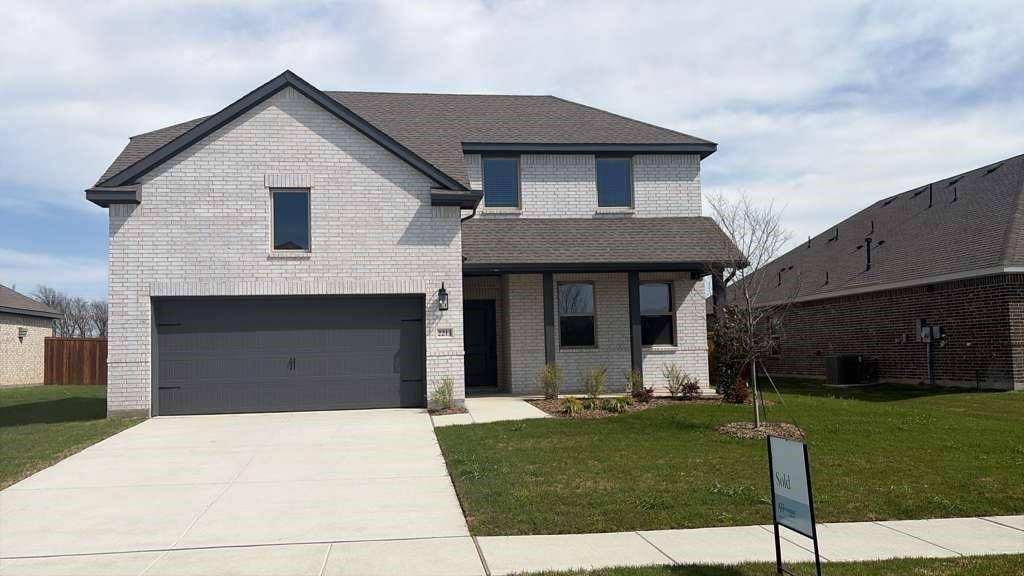 2213 Maple Ridge Drive, Van Alstyne, TX 75495