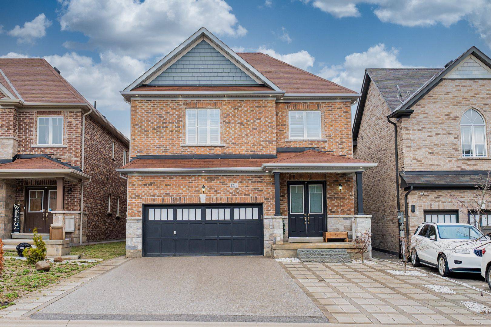 1239 Peelar CRES, Innisfil, ON L0L 1W0