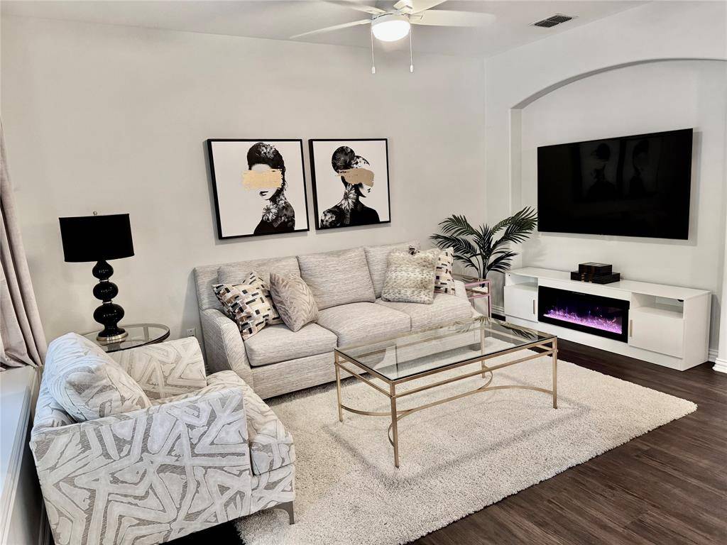 2214 Carlisle Street, Bedford, TX 76021