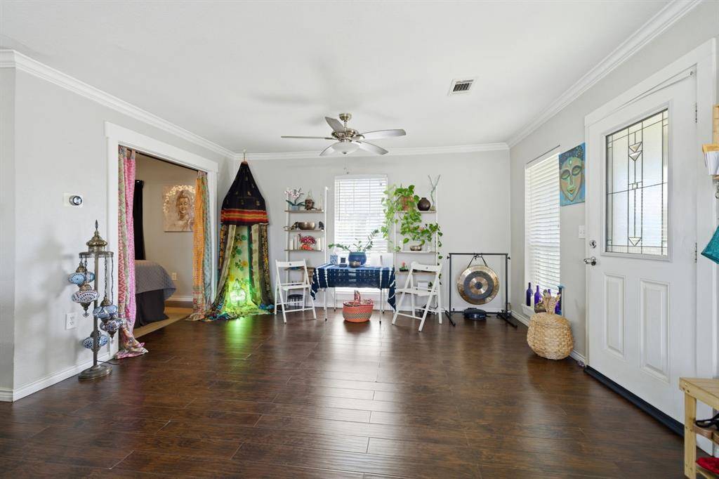 311 Guthrie Street, Dallas, TX 75224