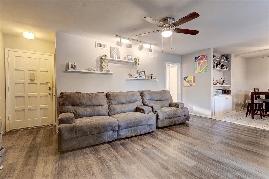 5150 Amesbury Drive #224, Dallas, TX 75206