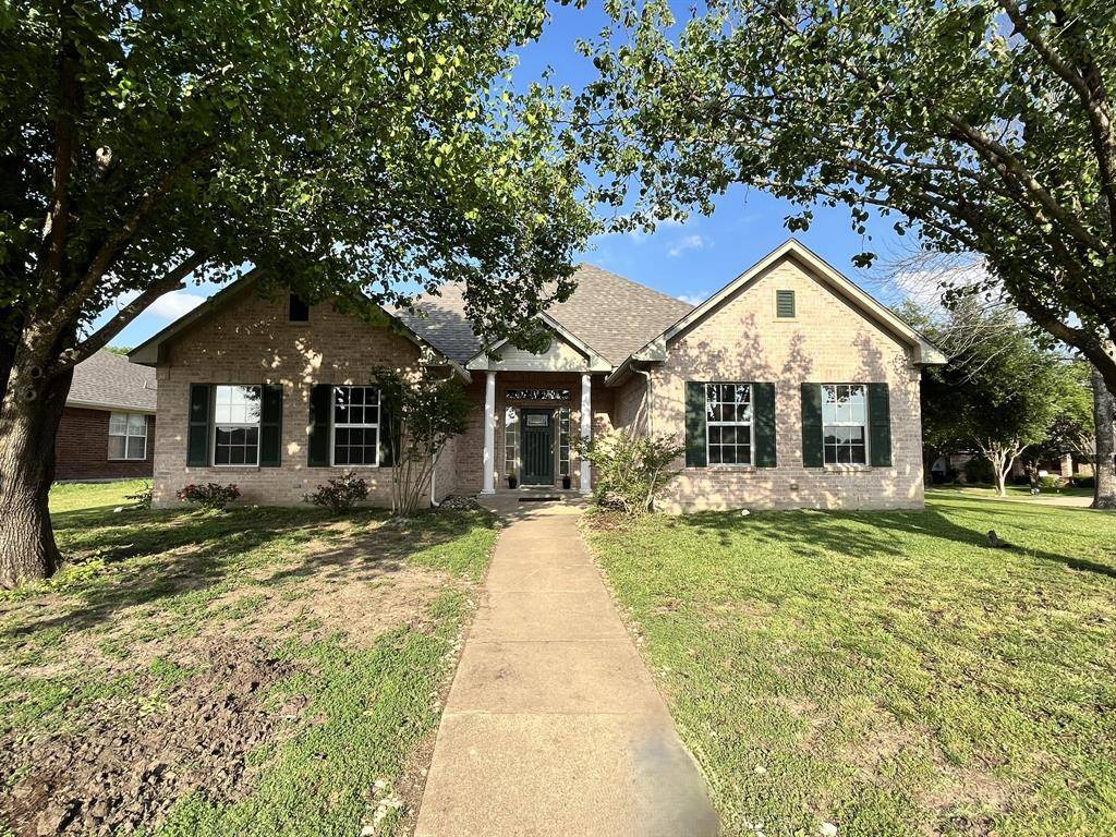2700 Boyd Street, Ennis, TX 75119