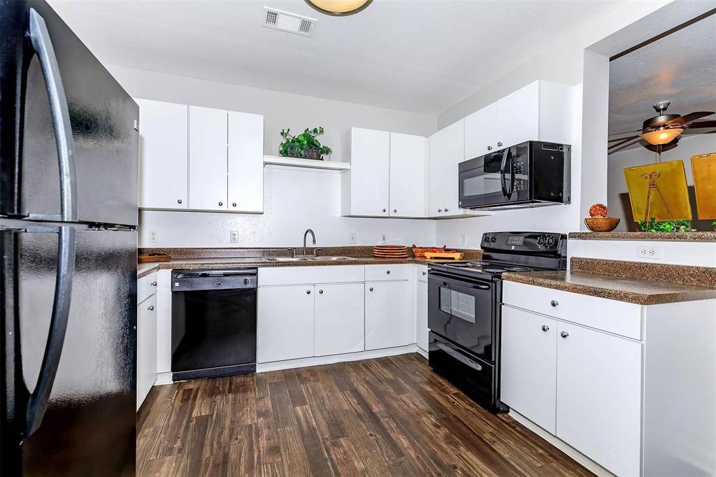 7120/7011 Village Way #1732, Houston, TX 77087