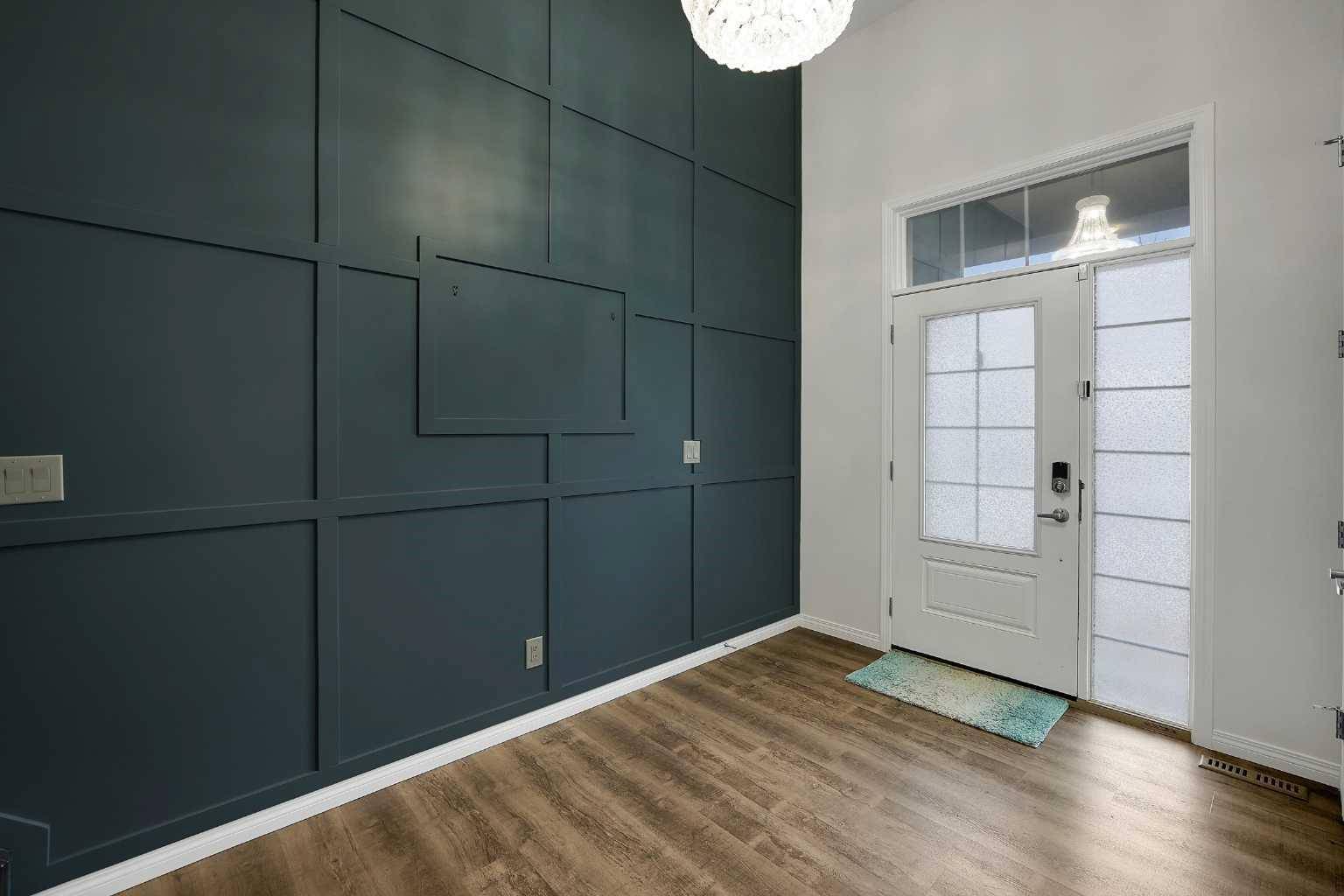 17 Yorkstone WAY SW, Calgary, AB T2X 4K6