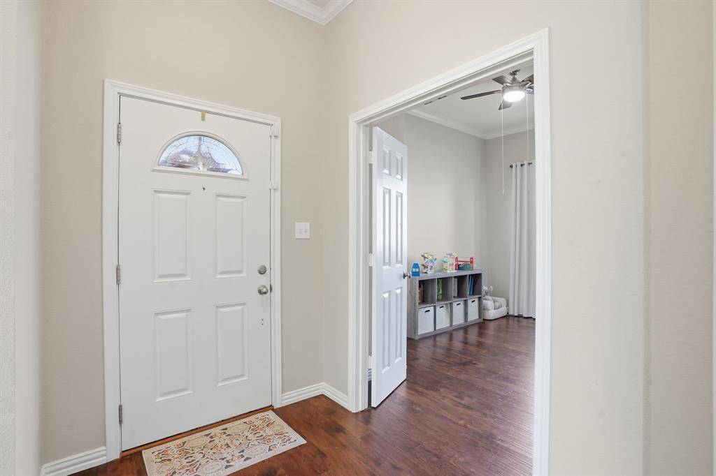 2316 Leafy Glen Court, Bedford, TX 76022