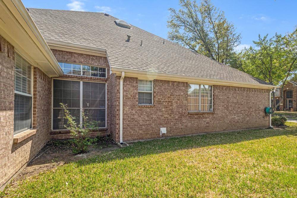 404 Landwyck Lane, Flower Mound, TX 75028