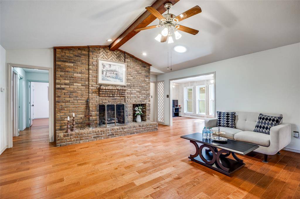 504 Chaffee Drive, Arlington, TX 76006