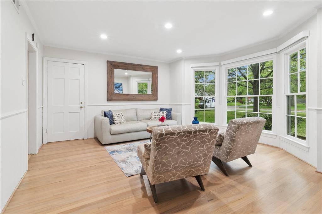 8106 San Benito Way, Dallas, TX 75218