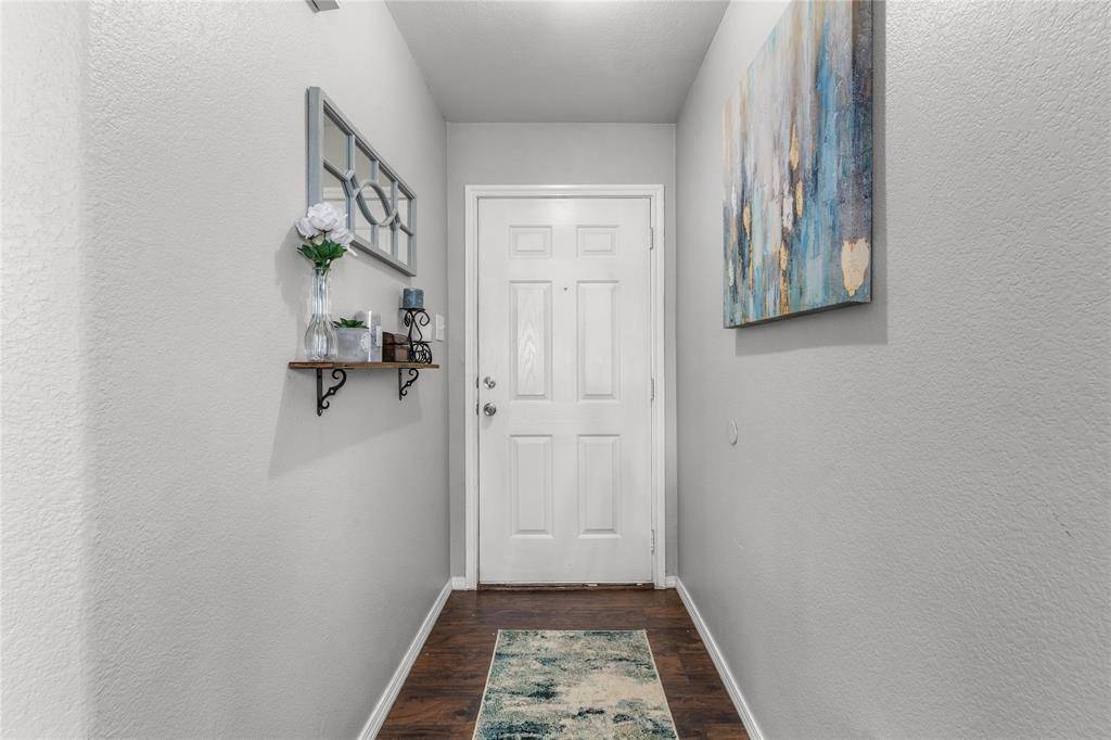 1225 Glencoe Drive, Glenn Heights, TX 75154