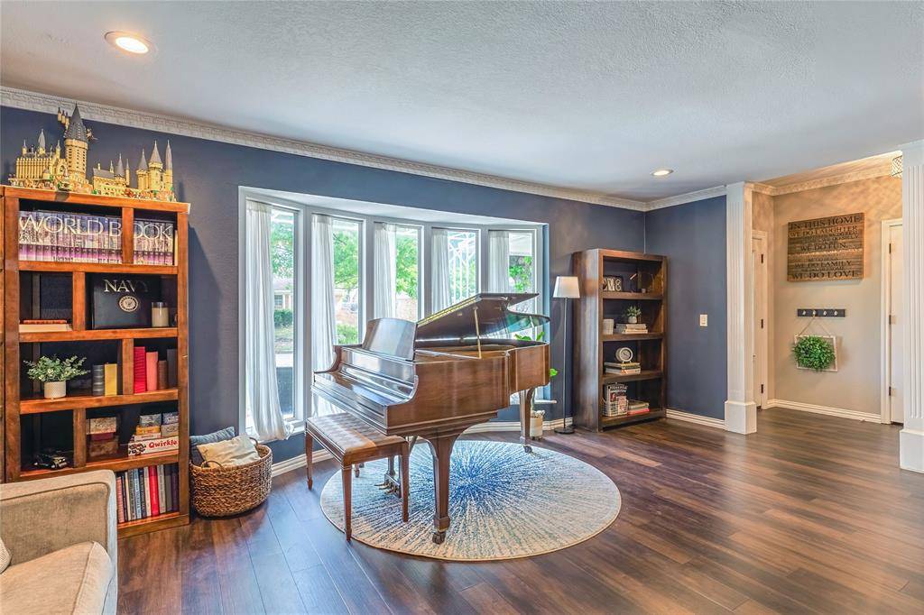 1100 Byron Lane, Arlington, TX 76012