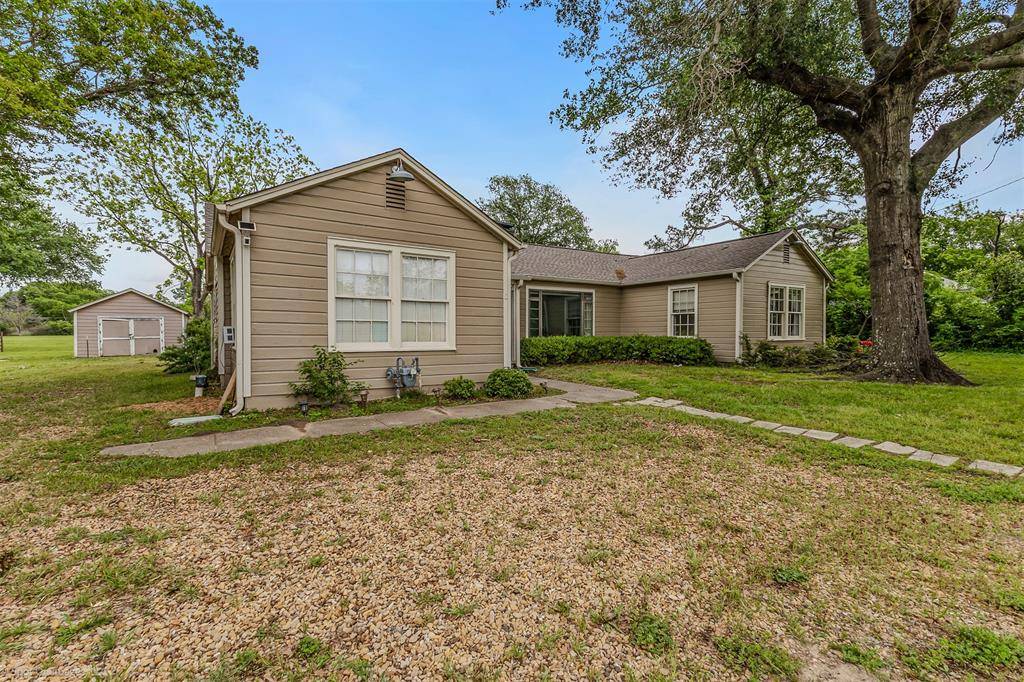 914 Griffith Avenue, Terrell, TX 75160
