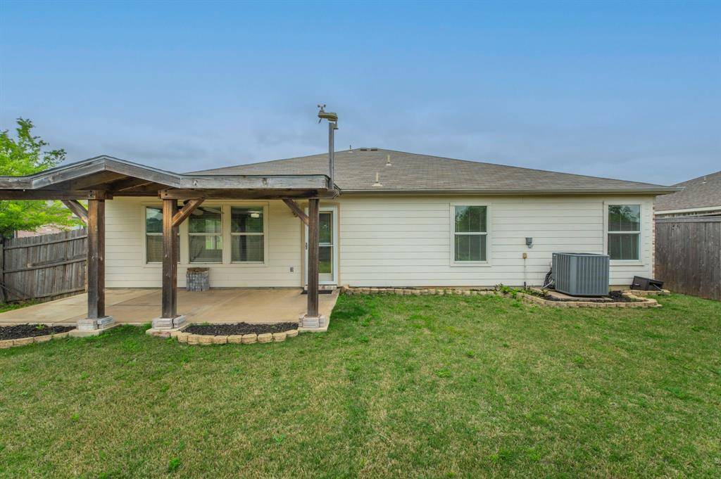 309 Broken Arrow, Krum, TX 76249