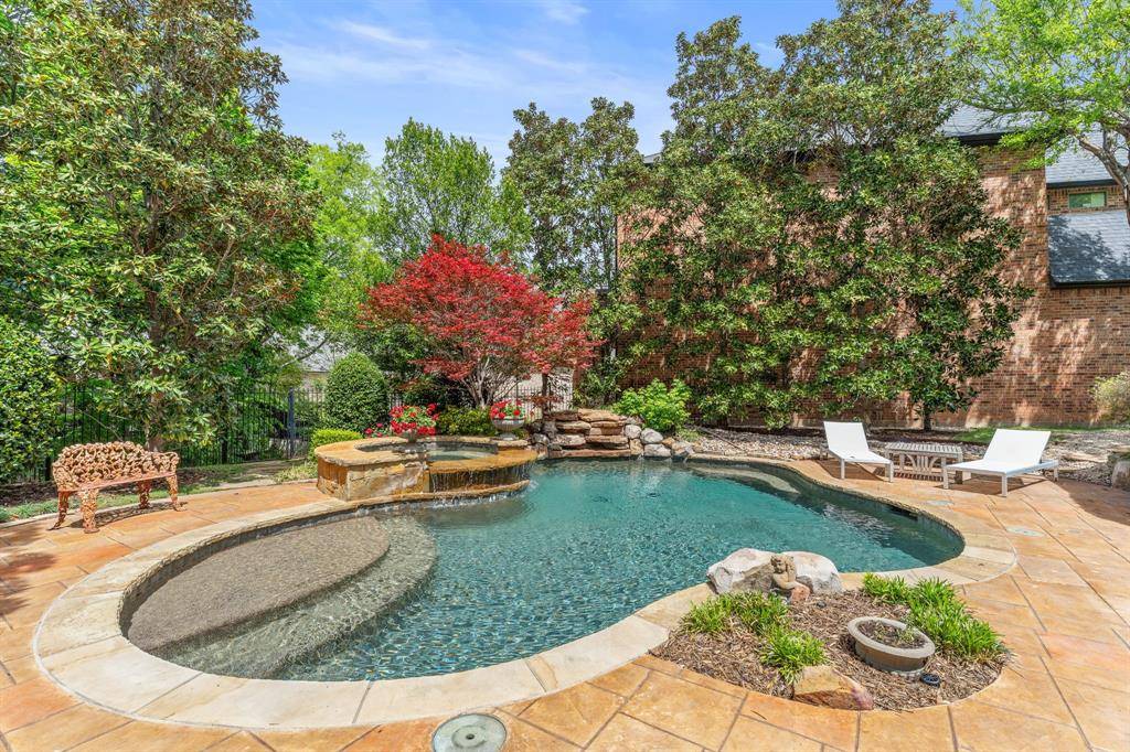 6200 Carlton Court, Mckinney, TX 75072