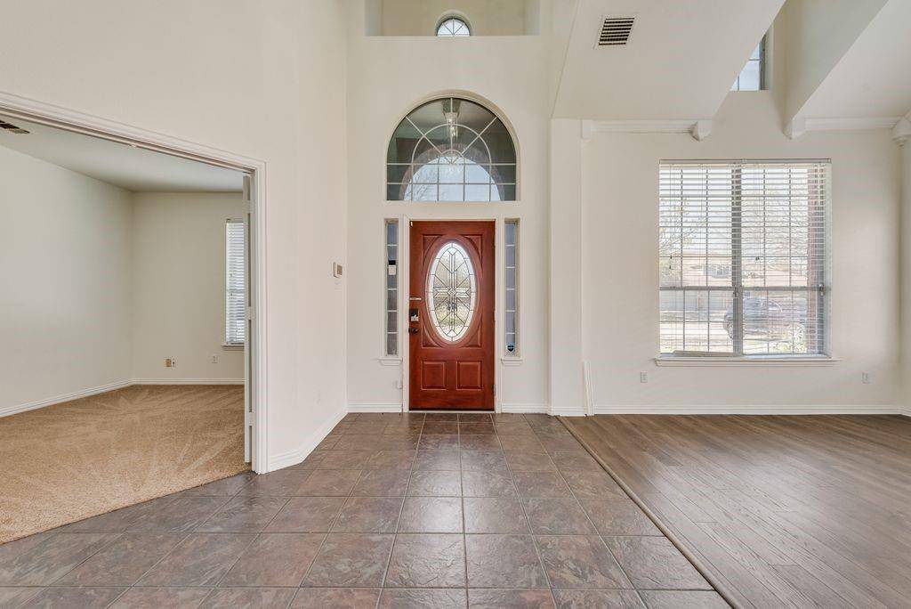 515 Suffolk Drive, Grand Prairie, TX 75052