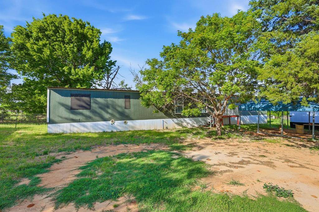 316 Summit Drive, Springtown, TX 76082