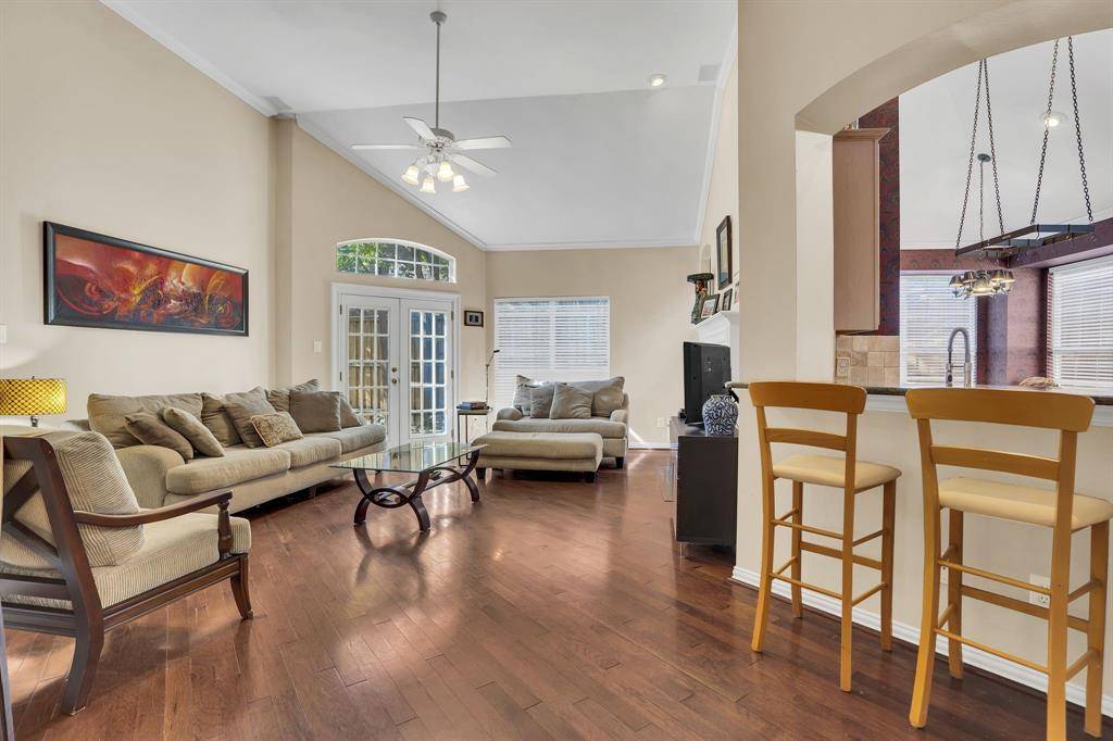 2630 Lakeforest Court, Dallas, TX 75214