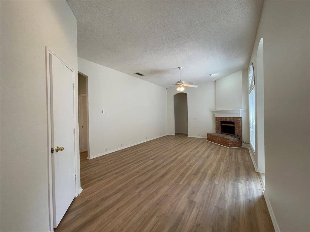 6004 CAVE RIVER Drive, Plano, TX 75093