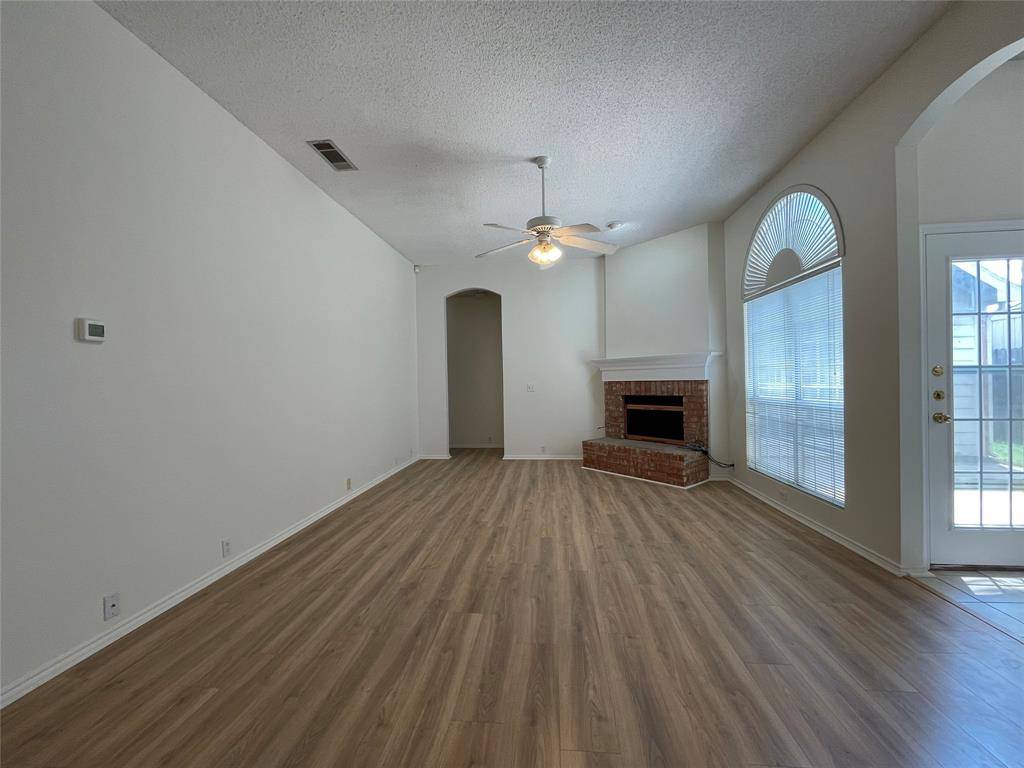 6004 CAVE RIVER Drive, Plano, TX 75093