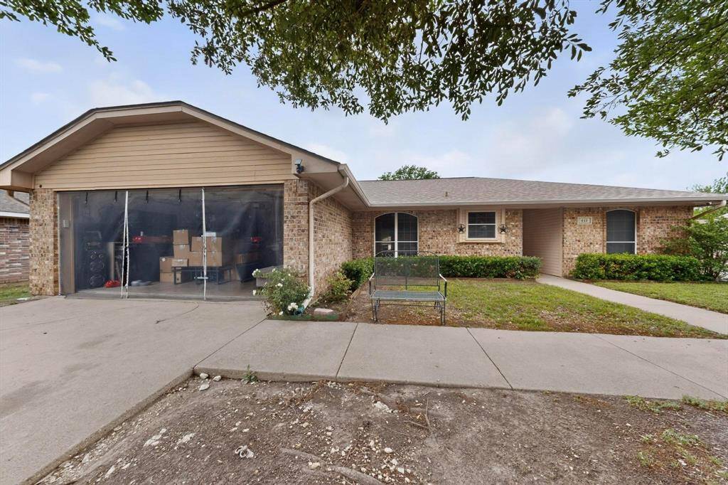 412 Tara Lane, Red Oak, TX 75154