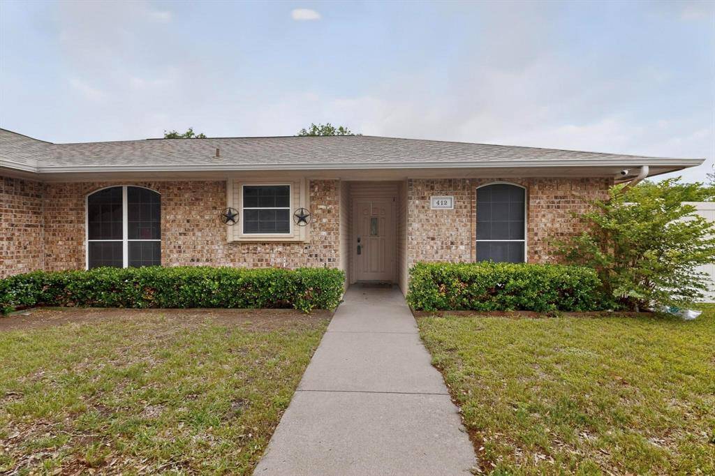 412 Tara Lane, Red Oak, TX 75154