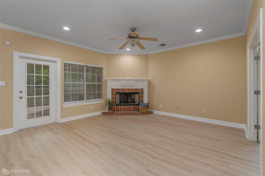 102 Dogwood South Lane, Haughton, LA 71037