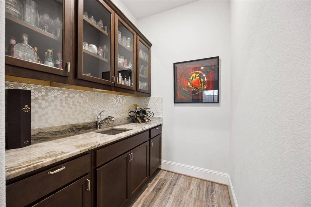 2700 Castlebridge, The Colony, TX 75056