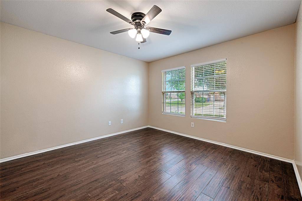 321 Briar Oaks Drive, Royse City, TX 75189