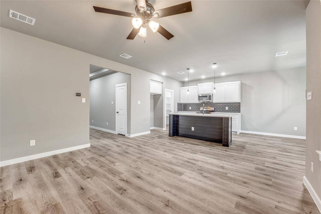 706 Turner Street, Wolfe City, TX 75496