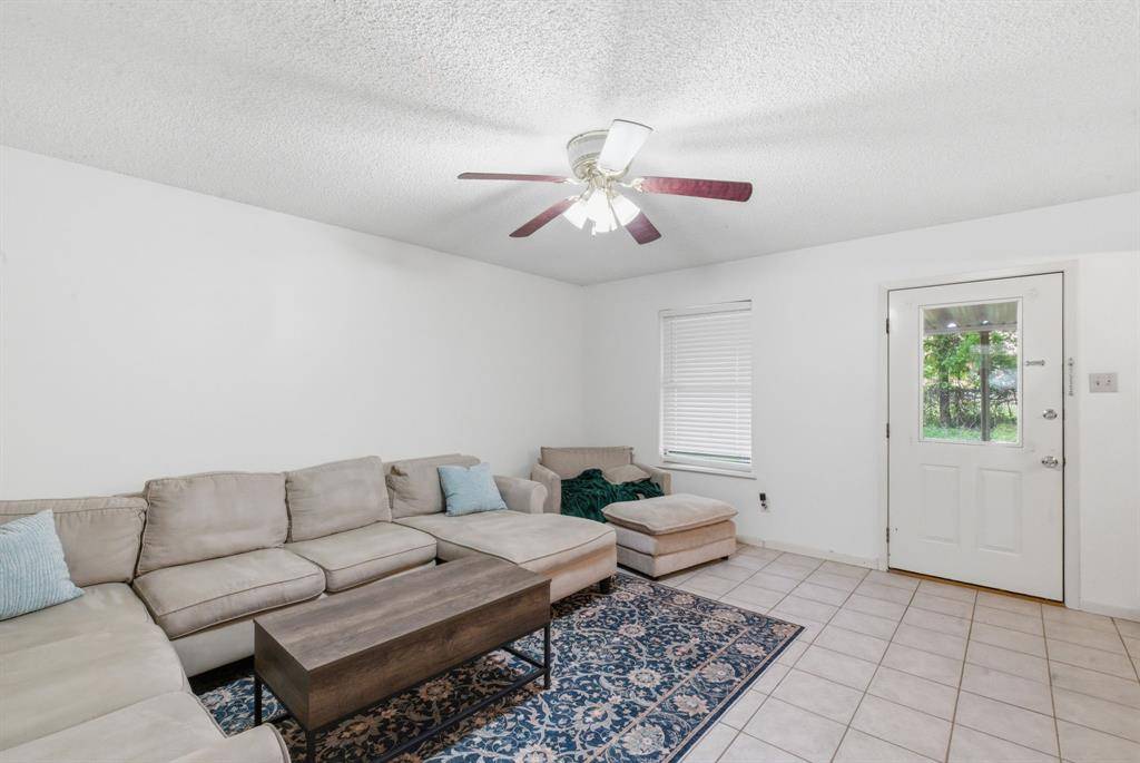 209 Moonlight Trail, Stephenville, TX 76401