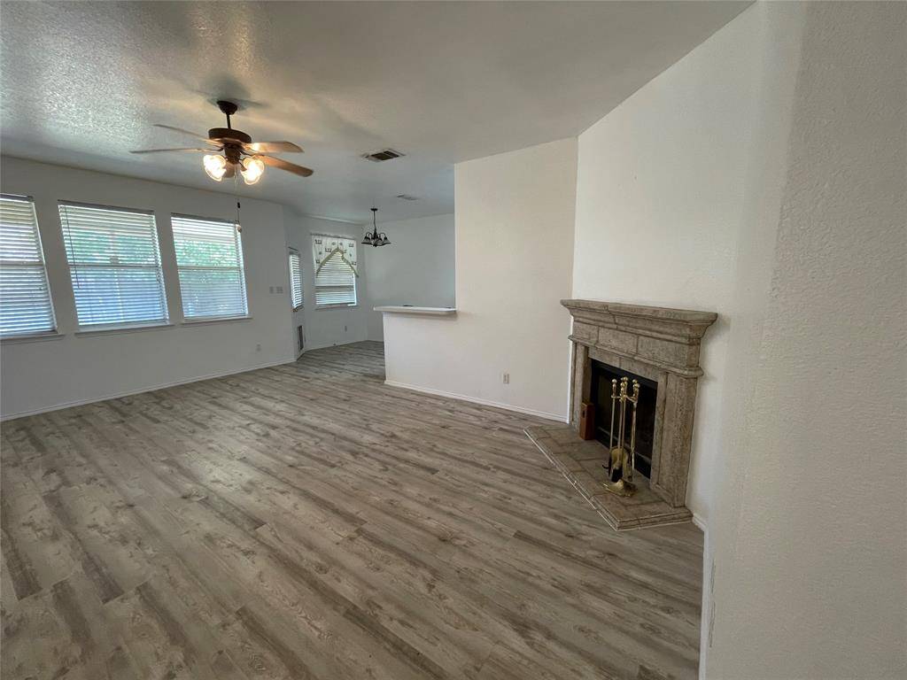 3501 Cattlebaron Drive, Fort Worth, TX 76262