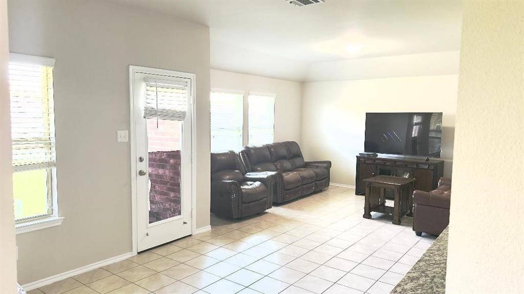 2326 Pontotoc Drive, Forney, TX 75126