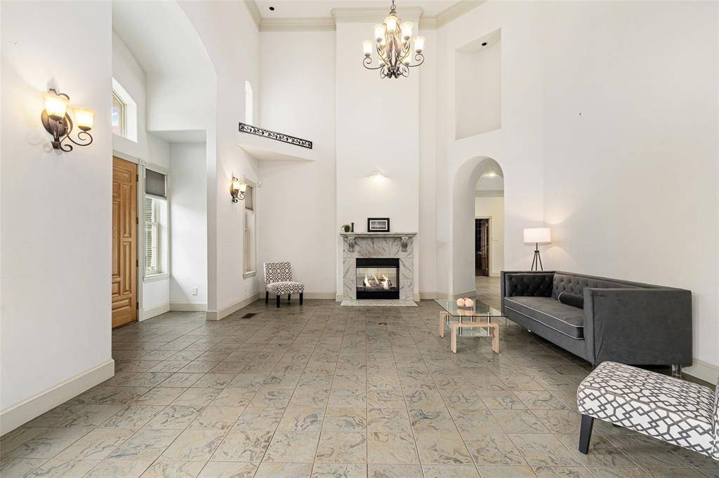 1513 Canyon Oaks Drive, Irving, TX 75061