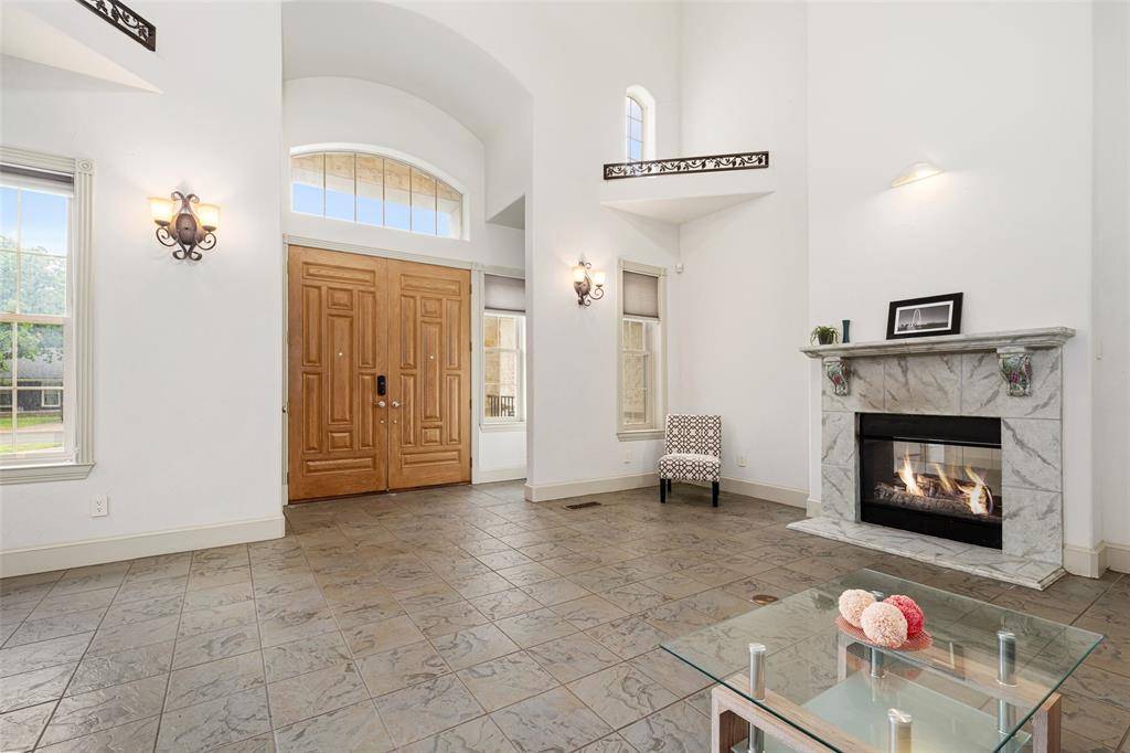 1513 Canyon Oaks Drive, Irving, TX 75061