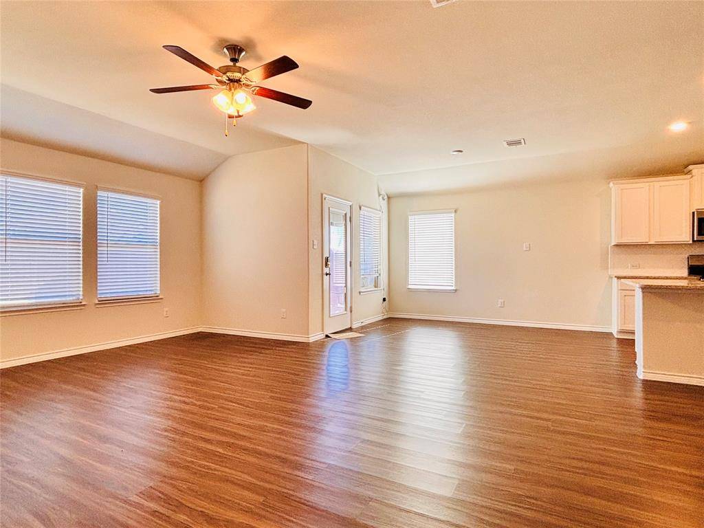 4104 Spur Trail, Denton, TX 76208