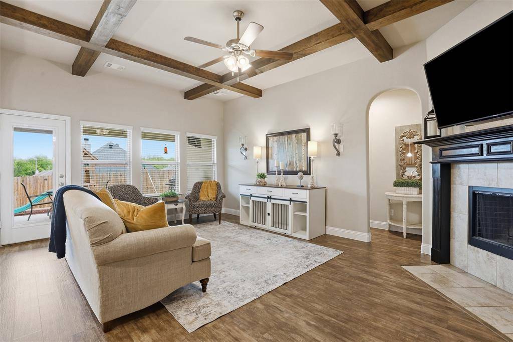 3017 Ridgemont Court, Weatherford, TX 76086