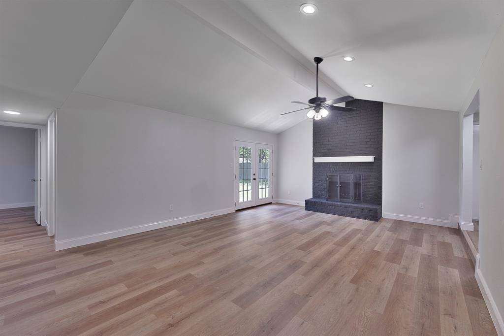 5002 French Wood Drive, Arlington, TX 76016