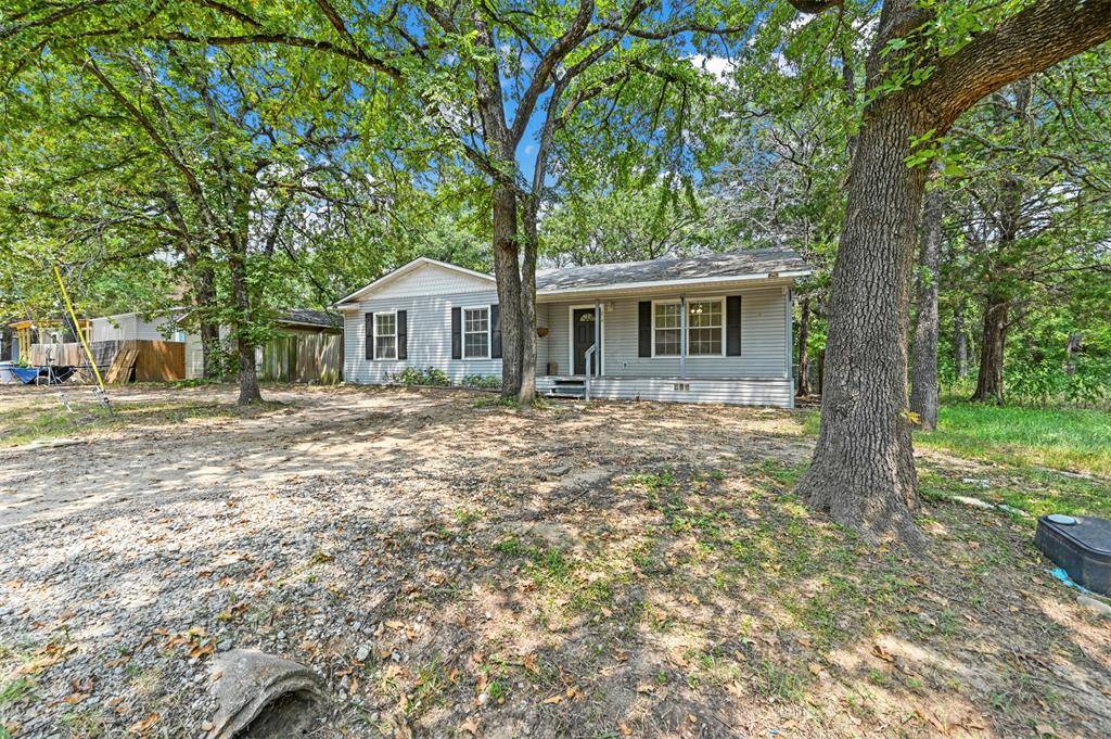 214 Wildflower Drive, Gun Barrel City, TX 75156