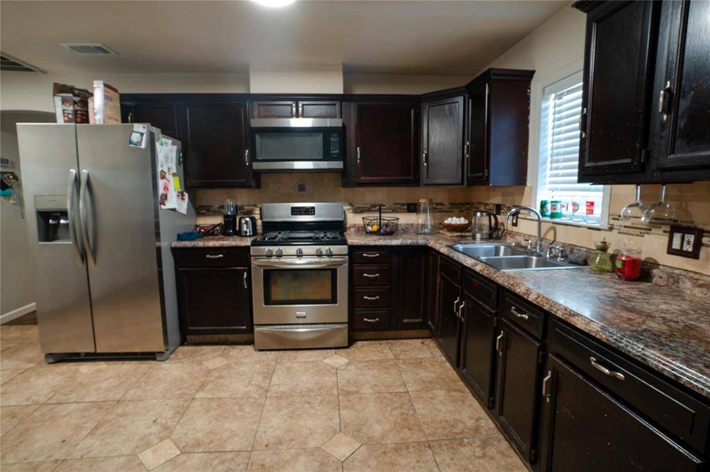 1114 Alexander Street, Irving, TX 75061