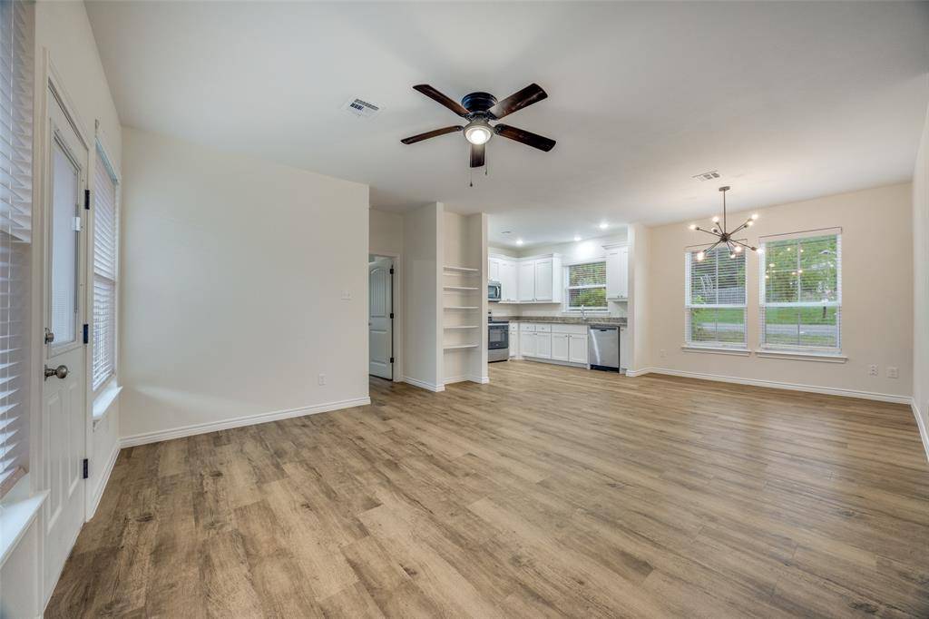 2901 S Scullin Avenue, Denison, TX 75020