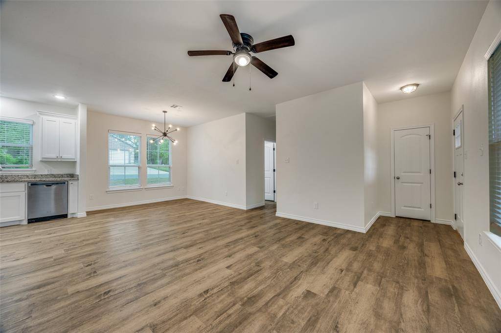 2901 S Scullin Avenue, Denison, TX 75020